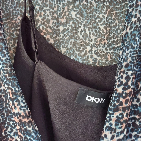 Pretty little DKNY sheer peplum blouse with ties. Black tank. - Picture 3 of 7